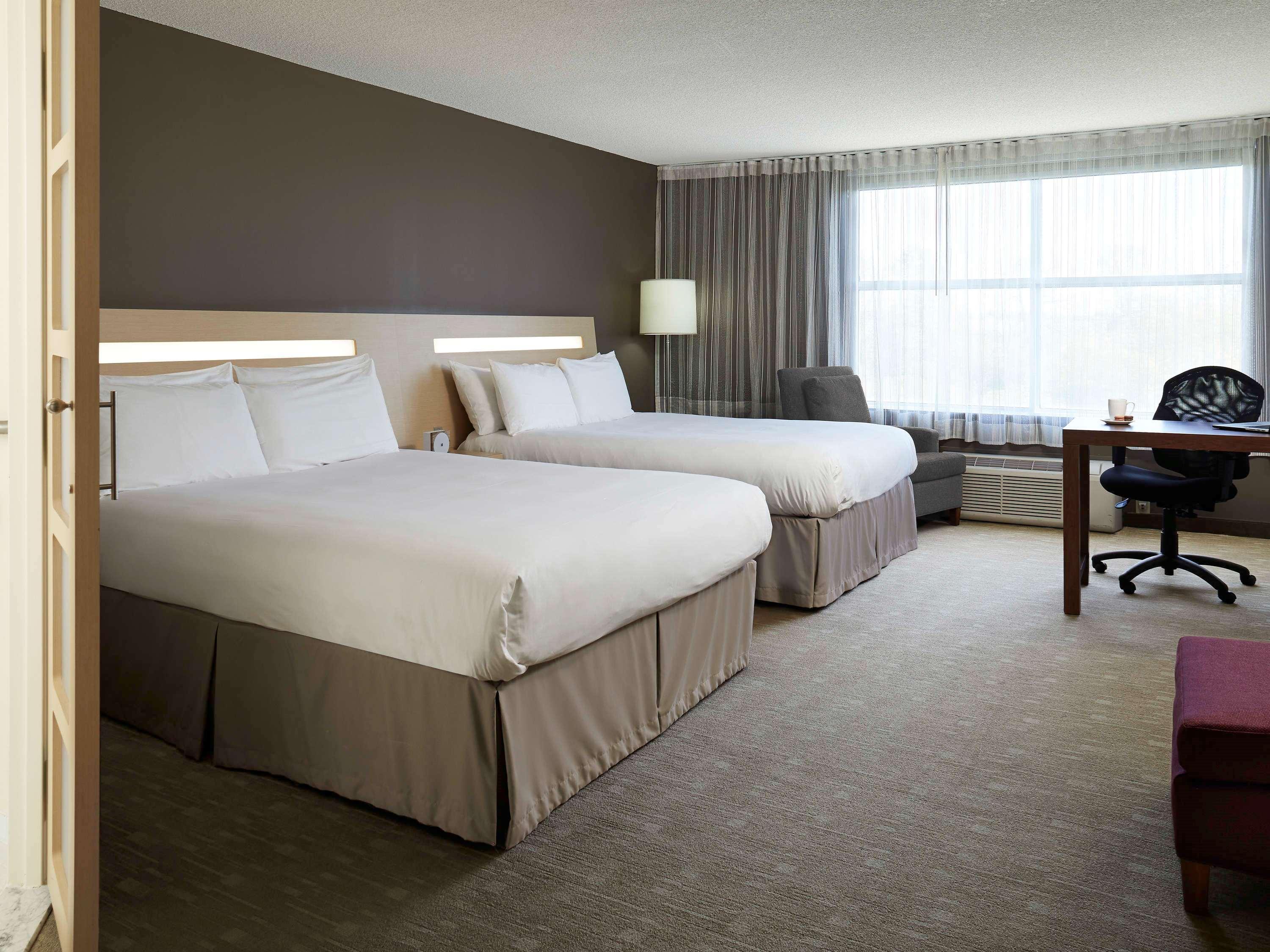 Novotel Montreal Aeroport Dorval Exterior photo