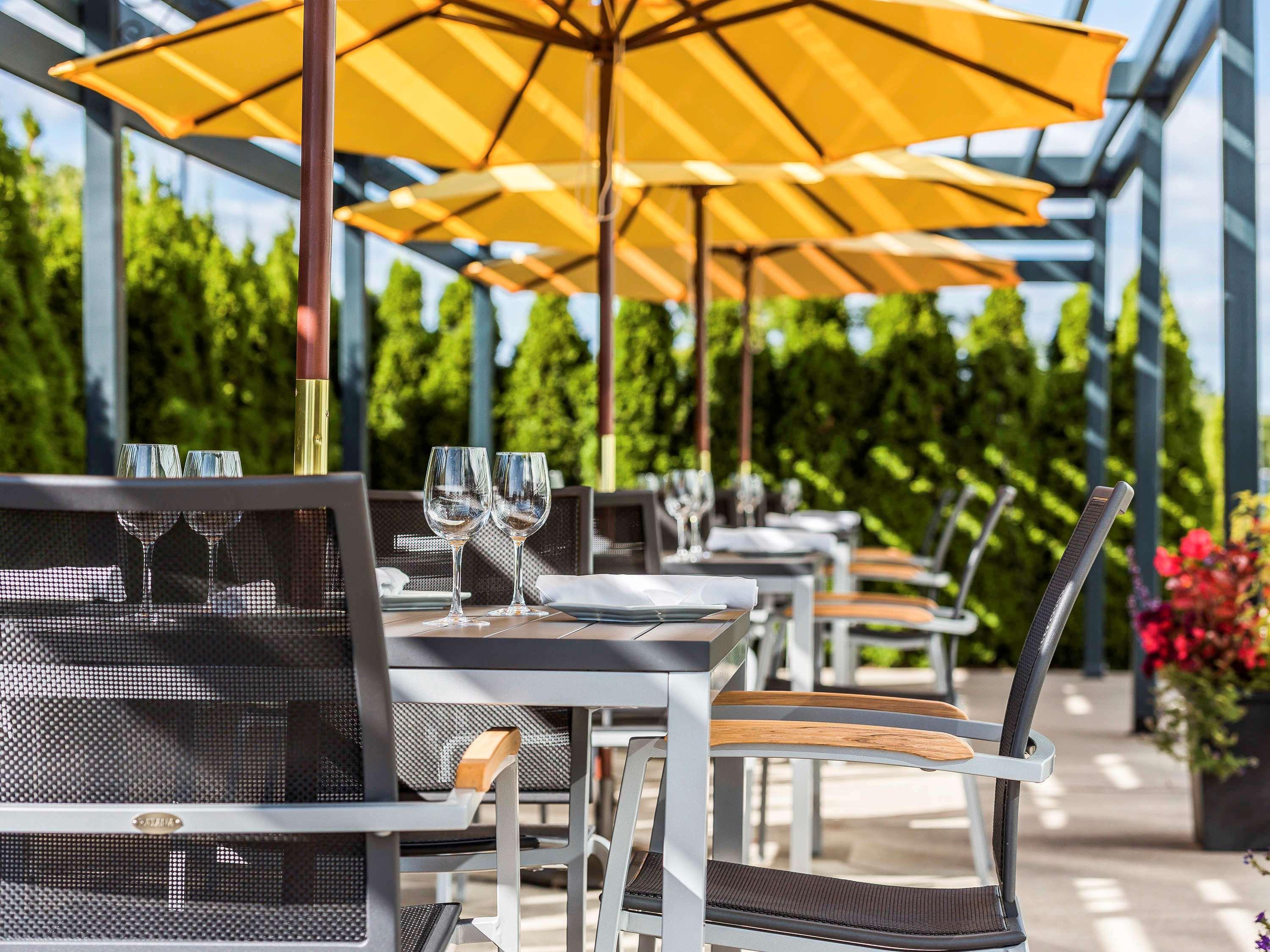 Novotel Montreal Aeroport Dorval Exterior photo