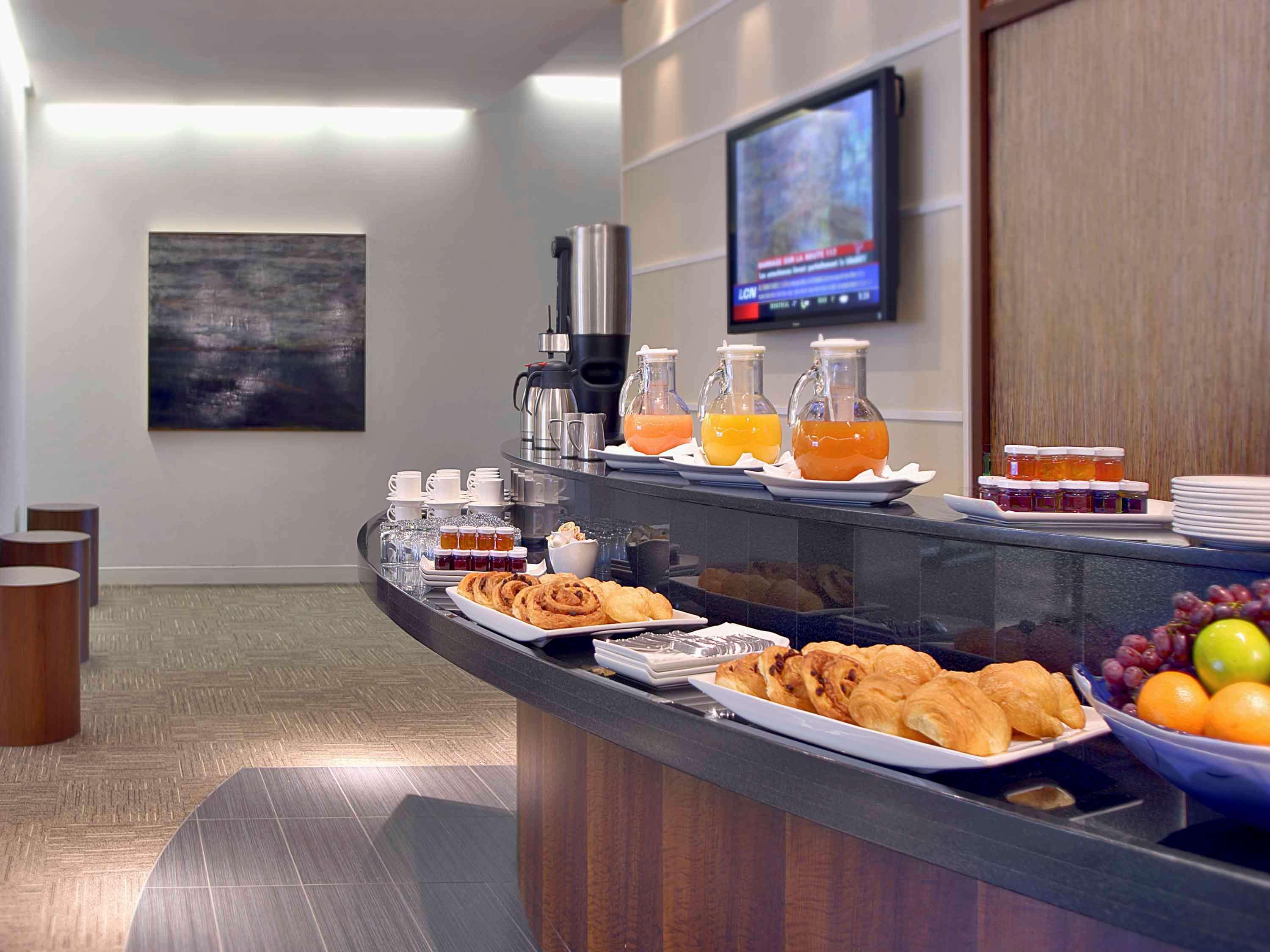 Novotel Montreal Aeroport Dorval Exterior photo